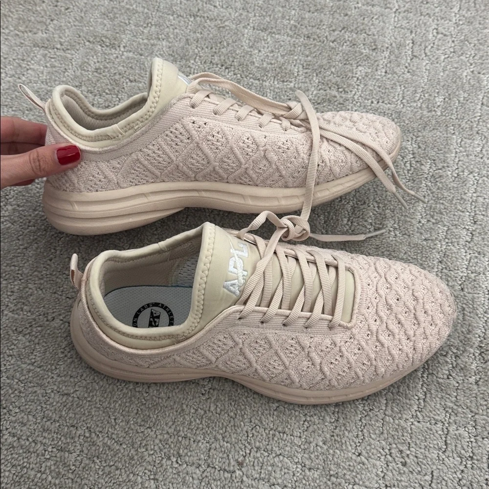 APL Techloom Phantom Sneakers sandcastle cream off white ecru beige offwhite
